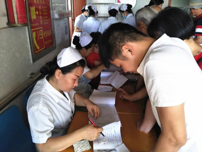不得了！宜豐這家醫院圍滿了人，聽說都是沖著這兩個科室去的